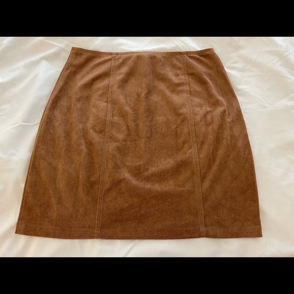 Brown suede skirt - Picture 3 of 3